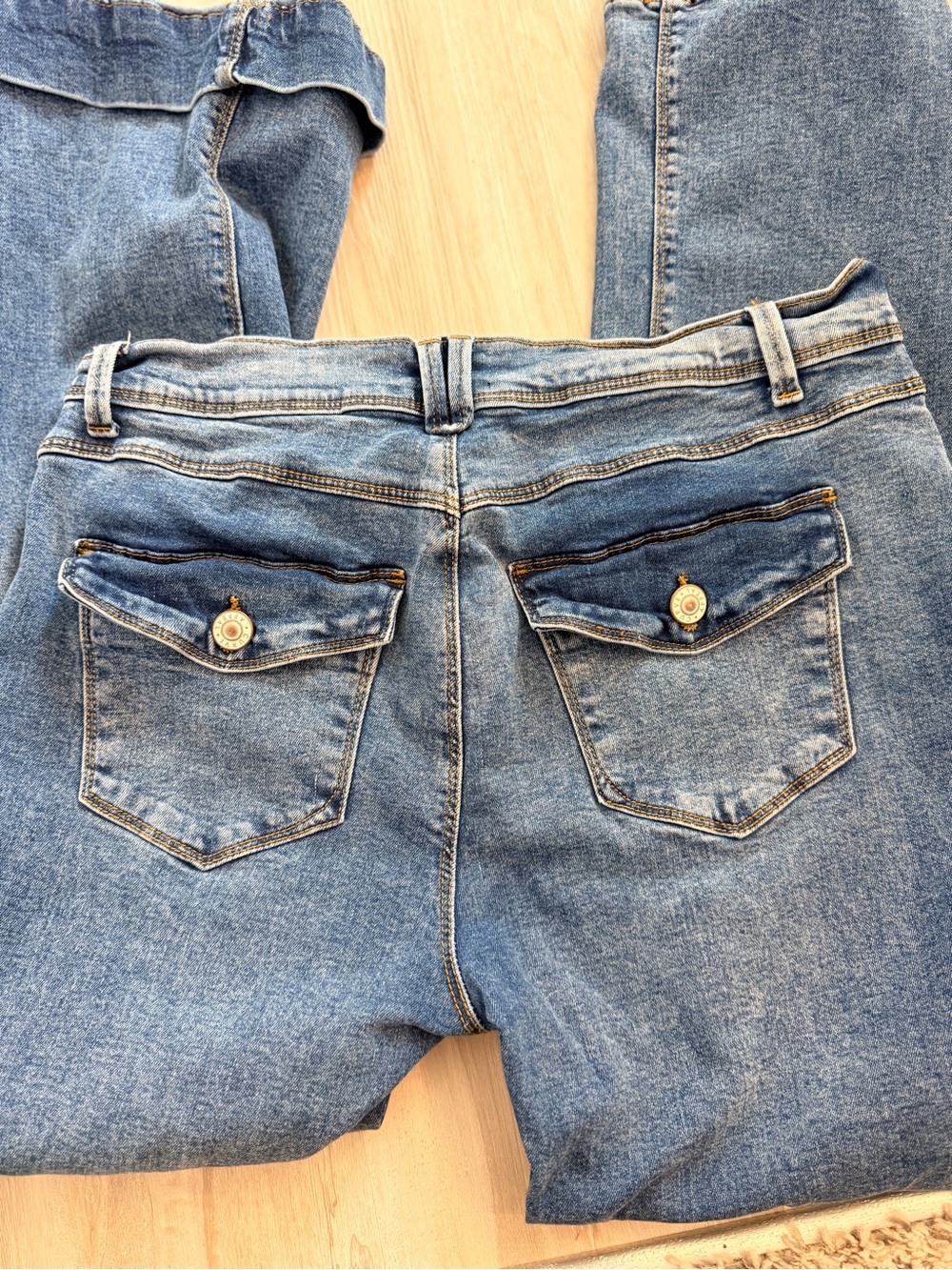 Women's Light Blue Boyfriend Jeans with Flap Back Pockets